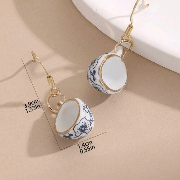 Teacup earrings - Picture 2 of 2